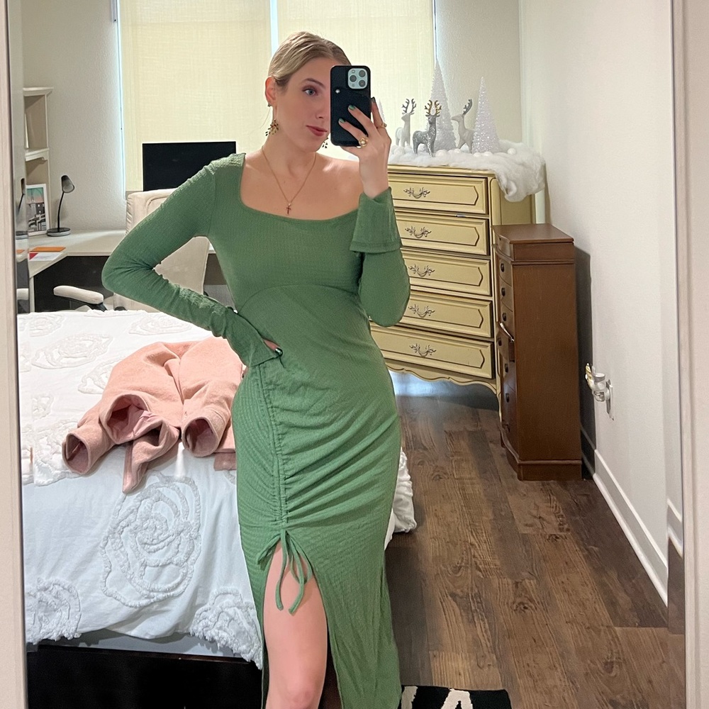 Maxi dress asymmetrical with slit